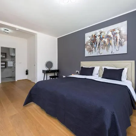 Luxury Five Bedroom With Pool And Sunset View ヴィラ