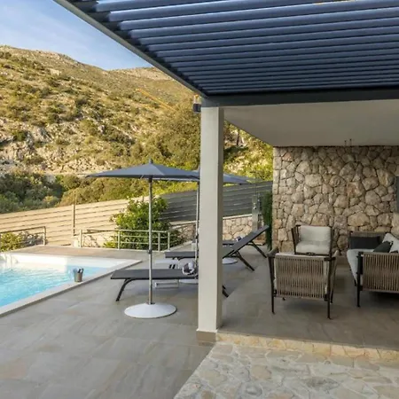 Luxury Five Bedroom With Pool And Sunset View Villa Zaton